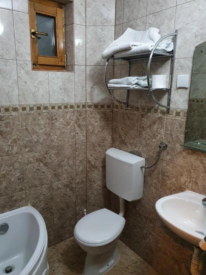 Hotel & Camping Etno Selo Vrelo Berane Bagian luar foto