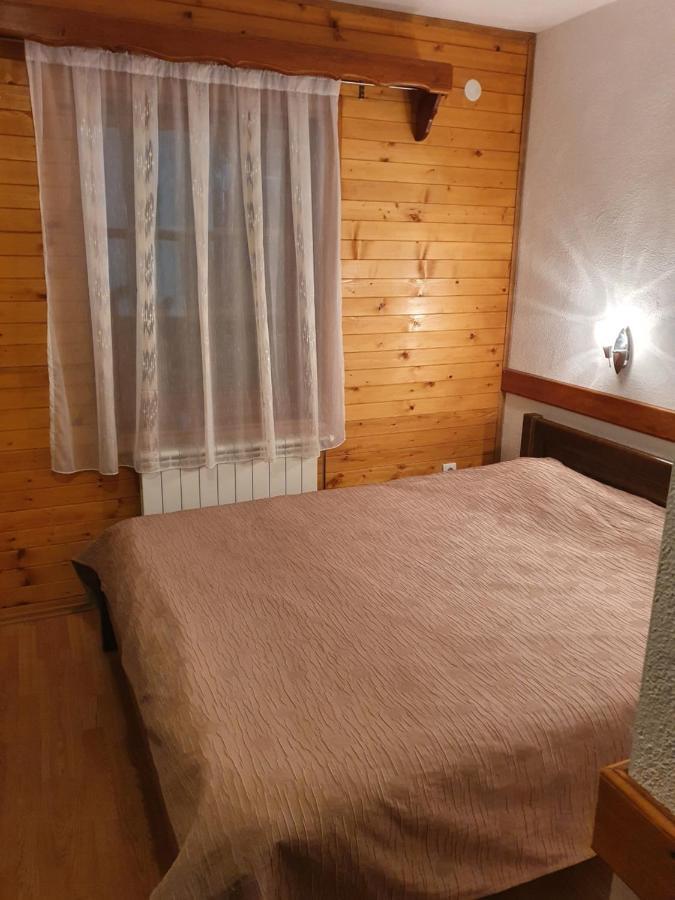 Hotel & Camping Etno Selo Vrelo Berane Bagian luar foto